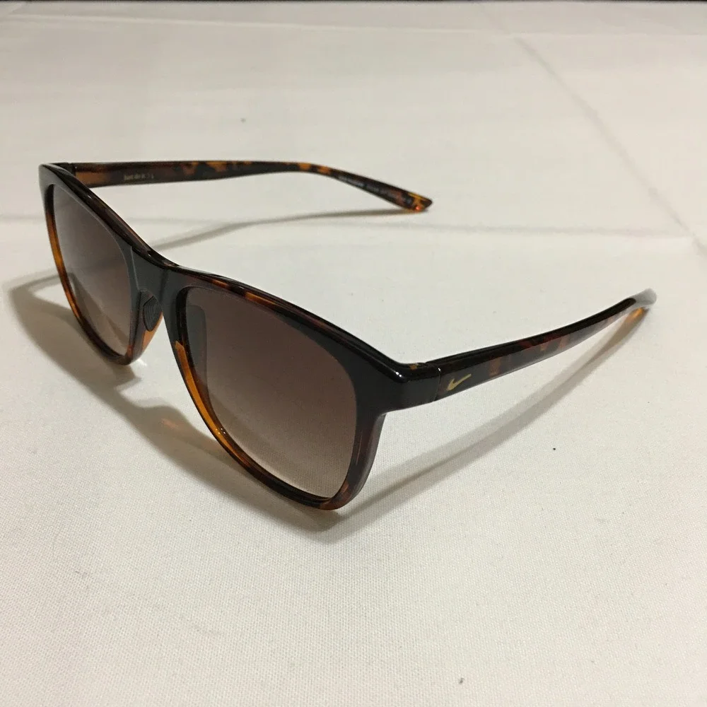 Nike PASSAGE EV1199 237 Brown Gradient Square Sunglasses 55-18-145 Italy